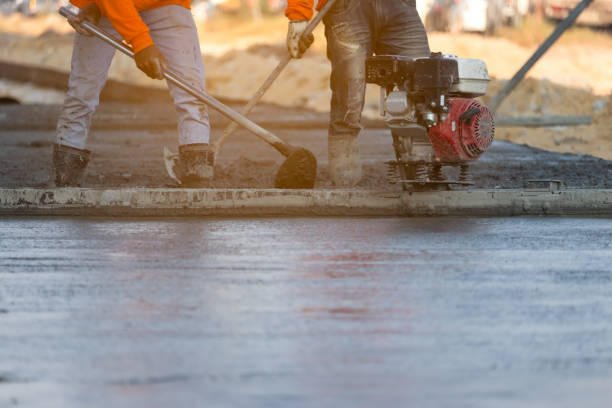 Best Concrete Pool Decks in Dunthpe, OR
